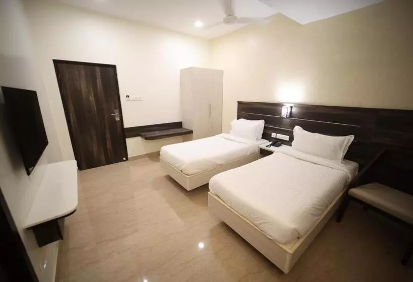 ホテル Avenue 11 Premium Stays Madurai