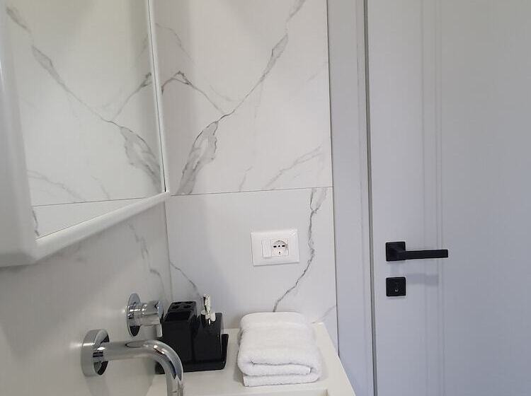 בית מלון כפרי Nerium Garden Inn Tirana Airport