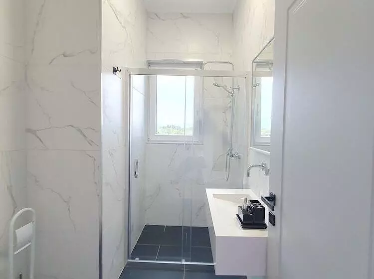 Hotelli Nerium Garden Inn Tirana Airport