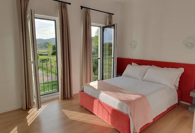 בית מלון כפרי Nerium Garden Inn Tirana Airport