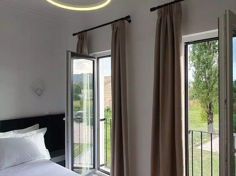 Hotelli Nerium Garden Inn Tirana Airport