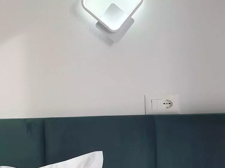 Hotelli Nerium Garden Inn Tirana Airport