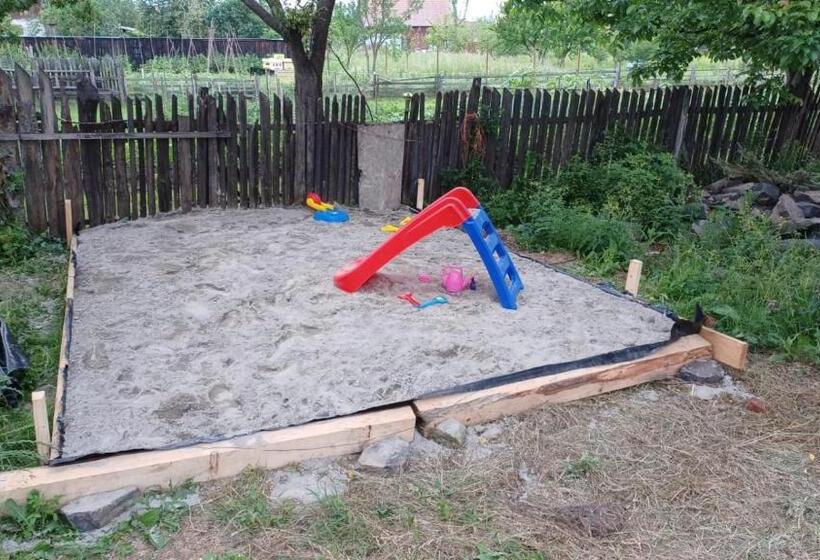 پانسیون Lipovan Kulcsosház