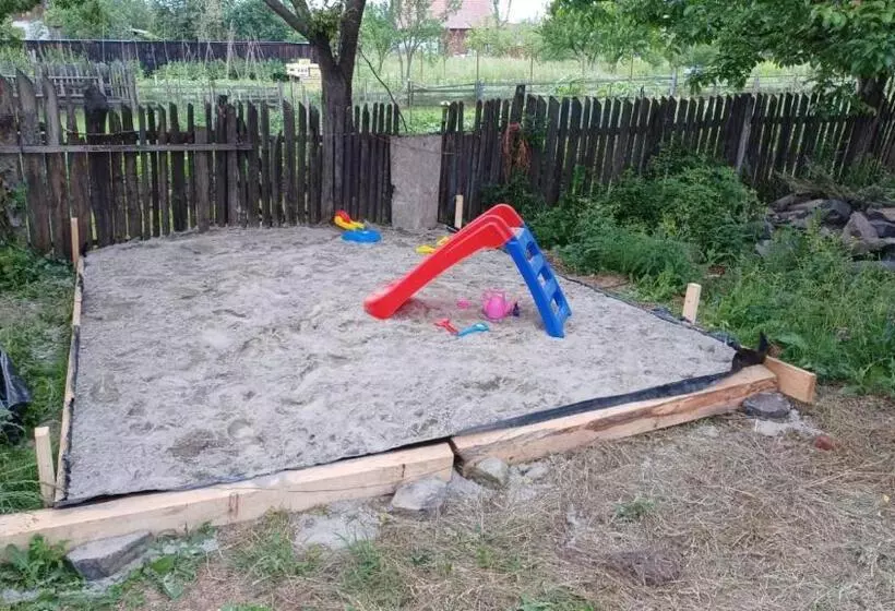 ペンション Lipovan Kulcsosház