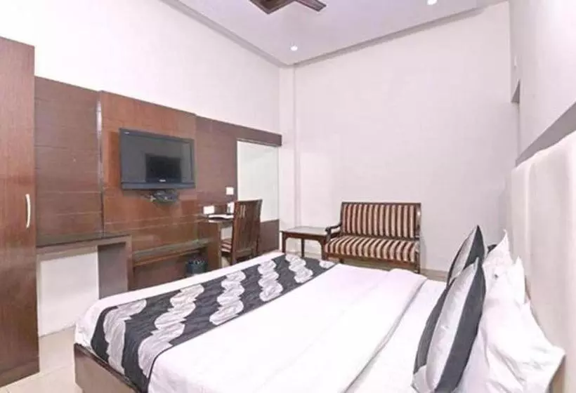 Fabhotel Station 3