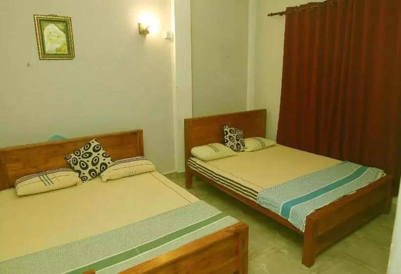 ペンション Ari Guest House
