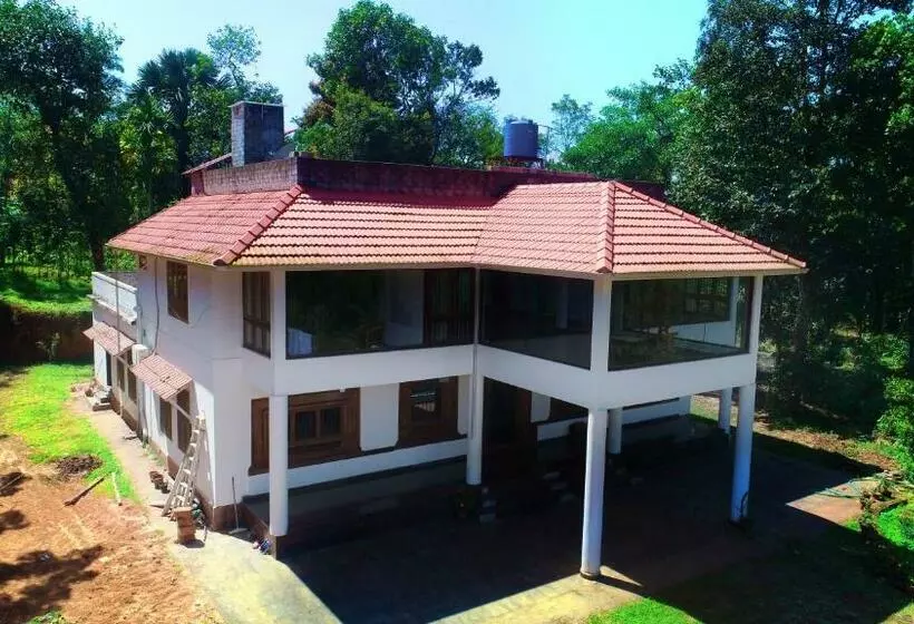 Lomakeskus Humming Breeze Nature Retreat