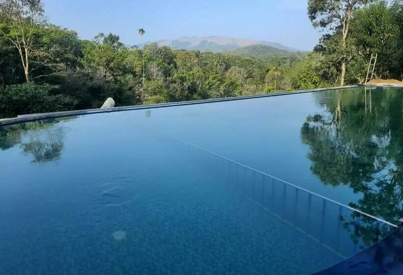 Lomakeskus Humming Breeze Nature Retreat