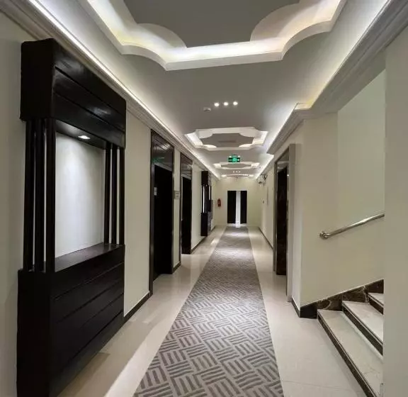 ايار للشقق المخدومه