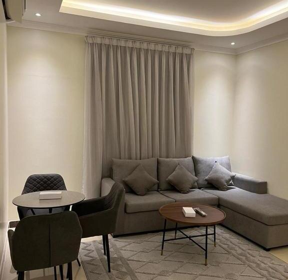 ايار للشقق المخدومه