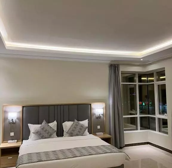 ايار للشقق المخدومه