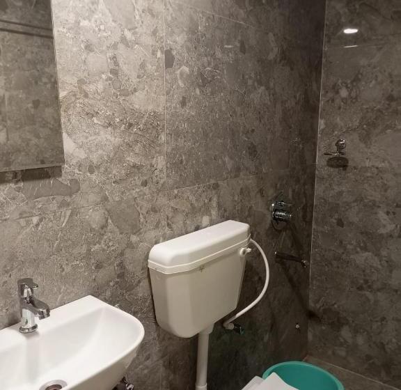 בית מלון כפרי Amulyaa Grand Inn