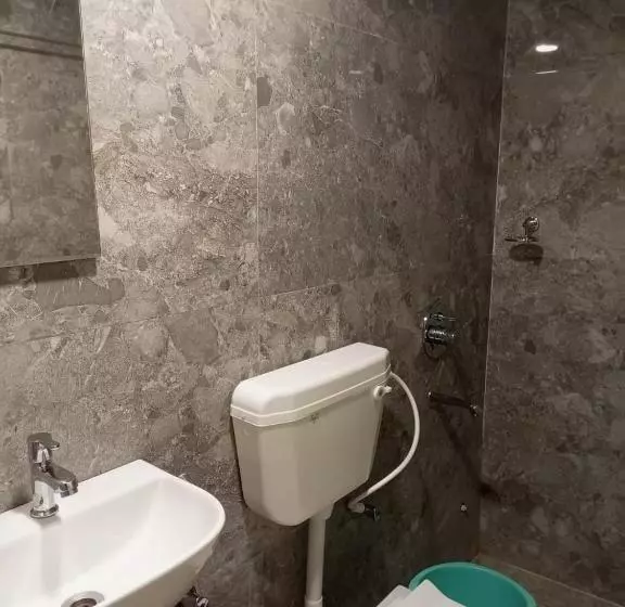 ホテル Amulyaa Grand Inn
