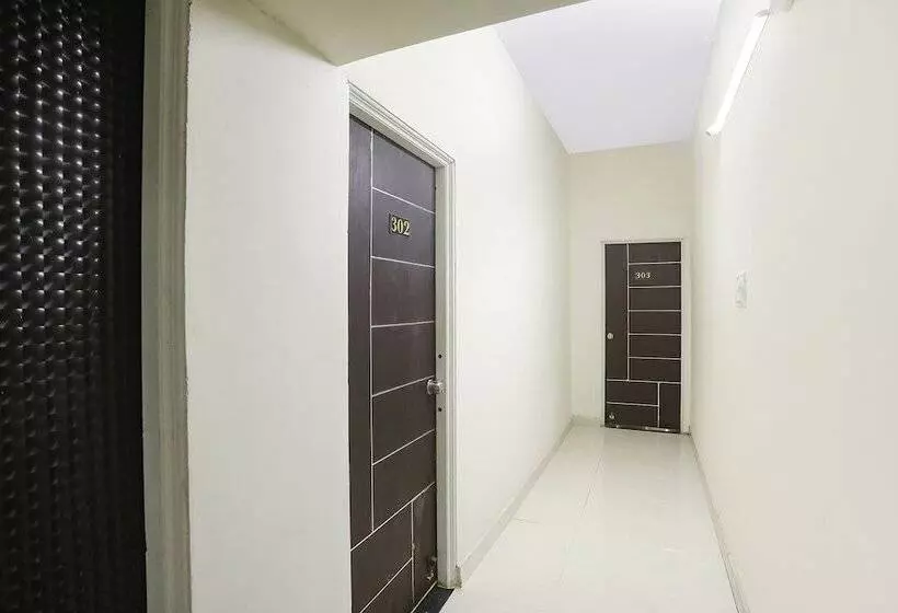 Hotelli Fabexpress Villa 18