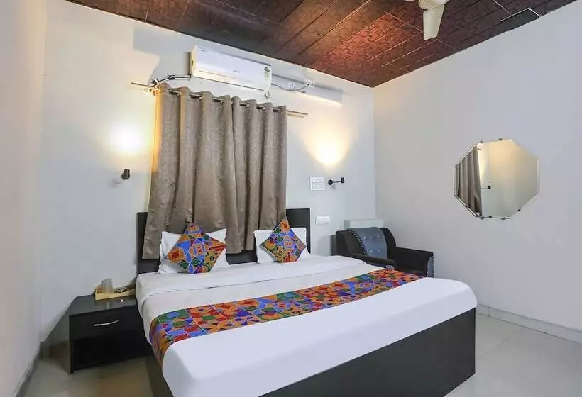 Hotelli Fabexpress Villa 18
