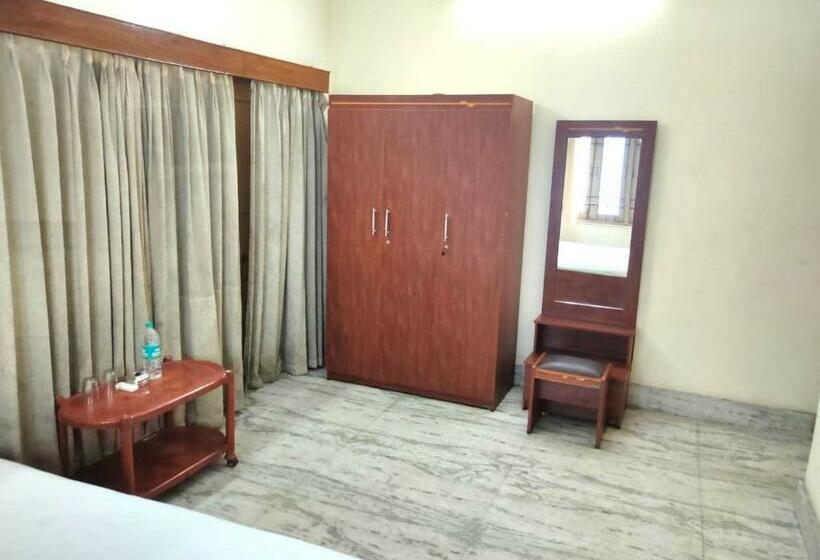 Hotel Staymaker Retro Residency