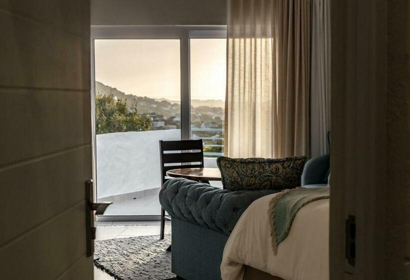 بنسيون Capri Sands Luxury Guest House