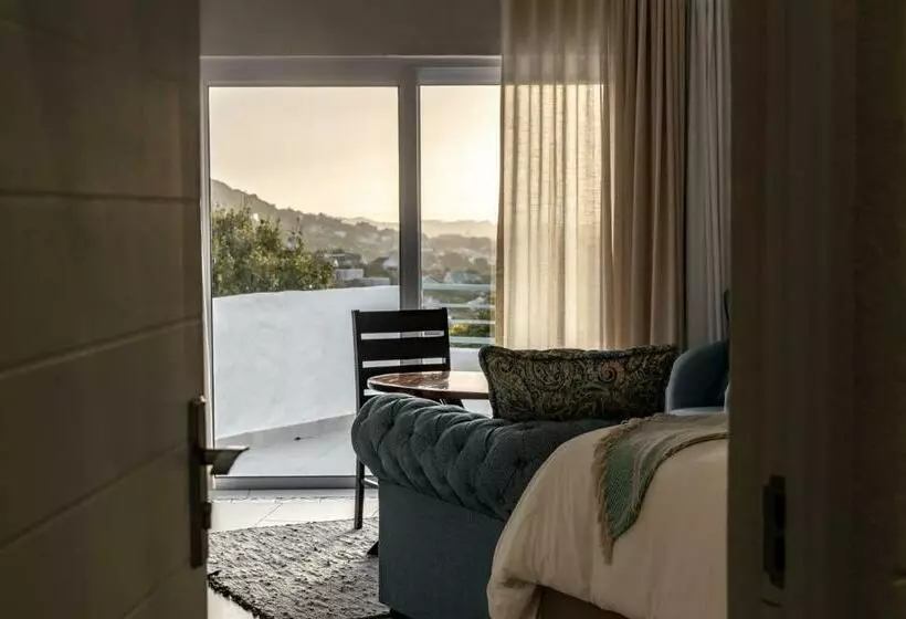 Majatalo Capri Sands Luxury Guest House