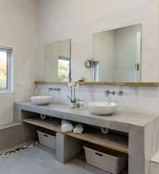 Majatalo Capri Sands Luxury Guest House