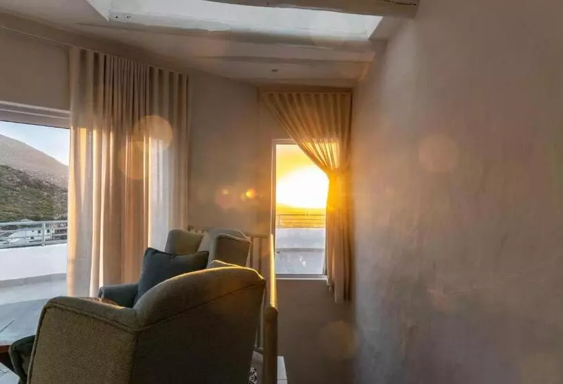 Majatalo Capri Sands Luxury Guest House