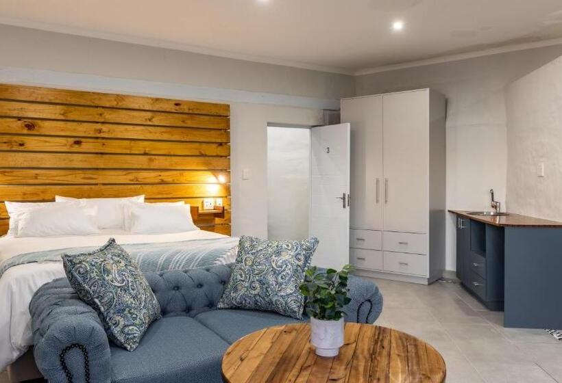 بنسيون Capri Sands Luxury Guest House