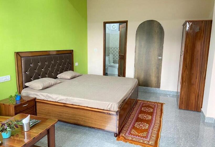 פנסיון Himalayan Holiday Homez