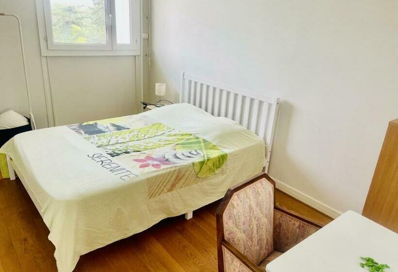 Bed and Breakfast Chambre Privée Place Verdun Tours