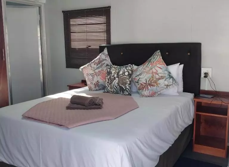 Aamiaismajoitus (B&B) Mkhuze Inn