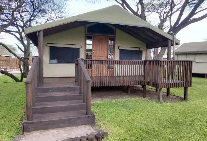 هتل Nako Okavango Guesthouse