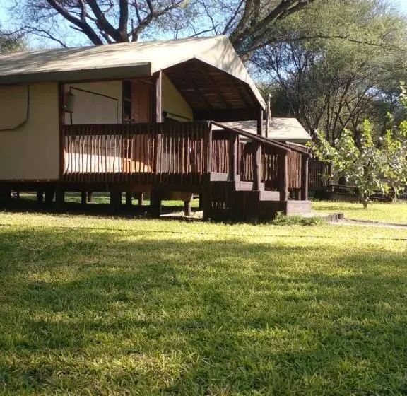 هتل Nako Okavango Guesthouse