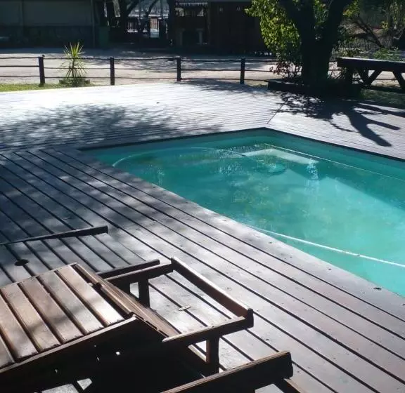 هتل Nako Okavango Guesthouse