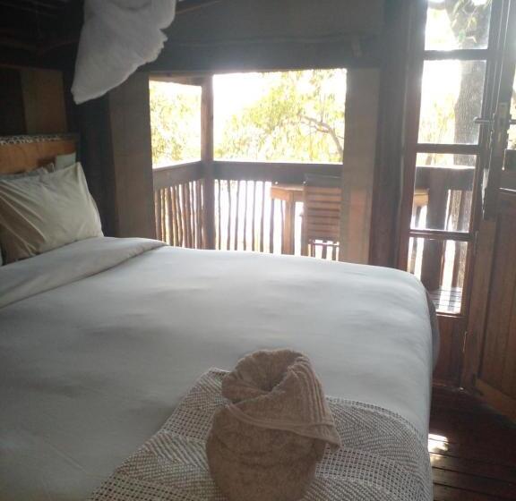 هتل Nako Okavango Guesthouse