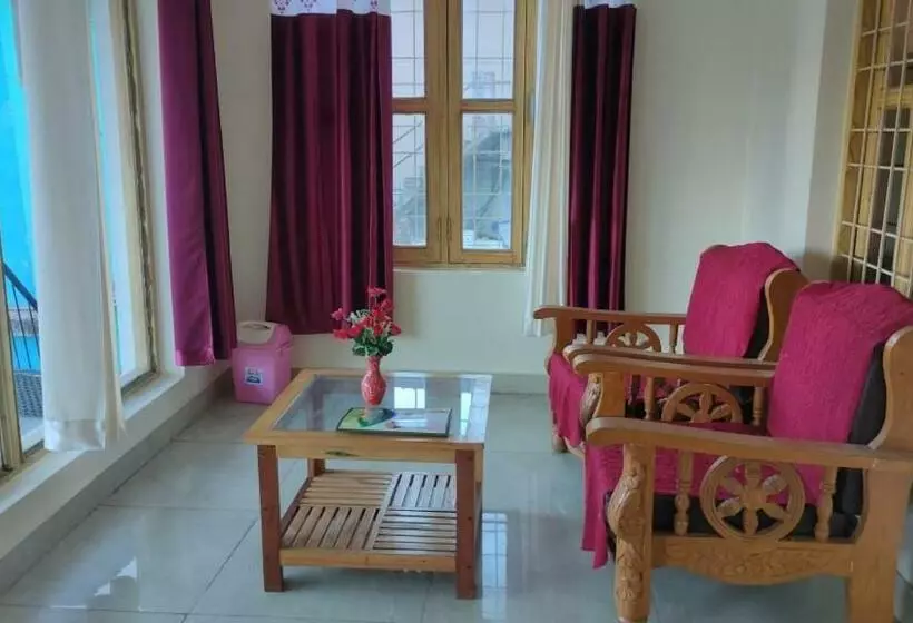 Hotel Shivashram