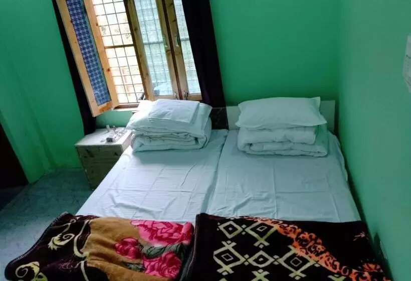 Hotel Shivashram