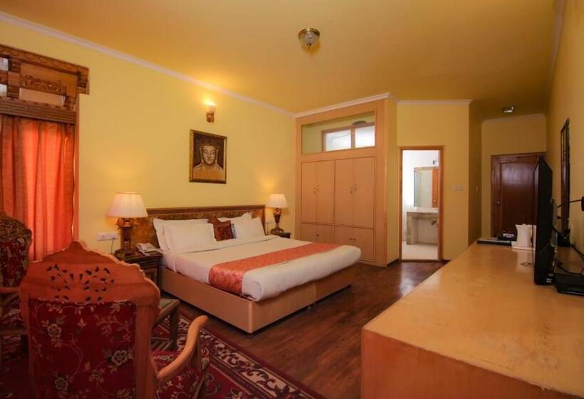 Hotel The Druk Ladakh