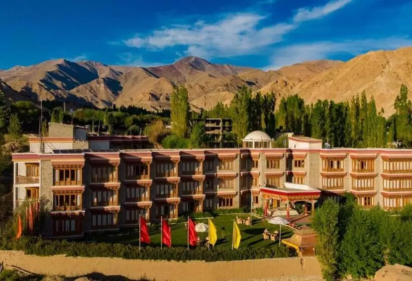 هتل The Druk Ladakh