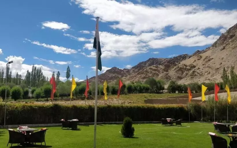هتل The Druk Ladakh