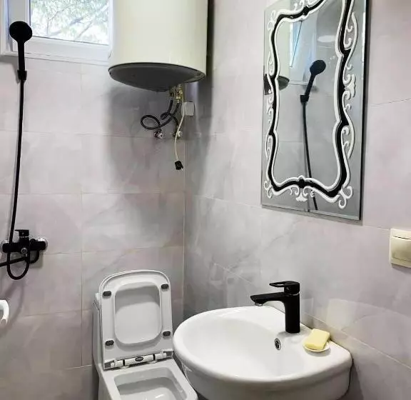 پانسیون Nargizi Guest House