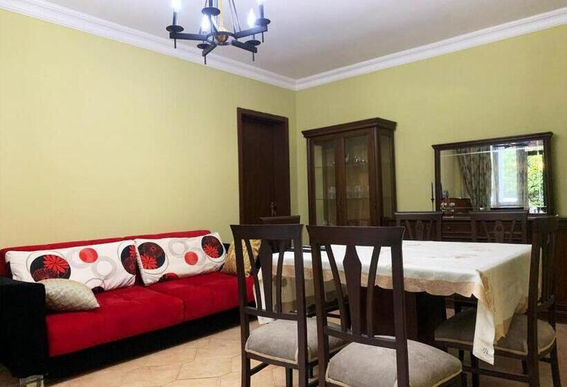 پانسیون Nargizi Guest House