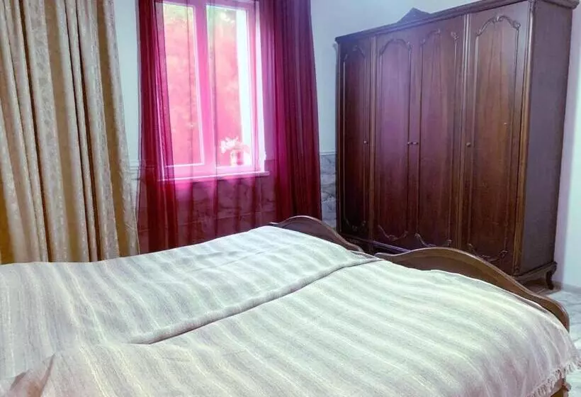 پانسیون Nargizi Guest House