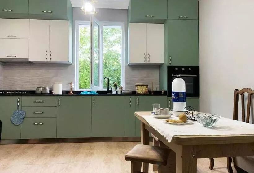 پانسیون Nargizi Guest House