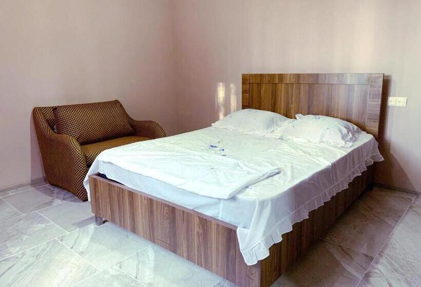 پانسیون Nargizi Guest House