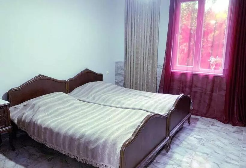 پانسیون Nargizi Guest House