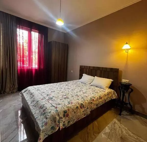 پانسیون Nargizi Guest House