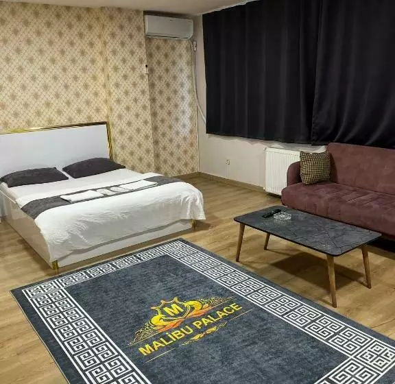 هتل Malibu Palaca