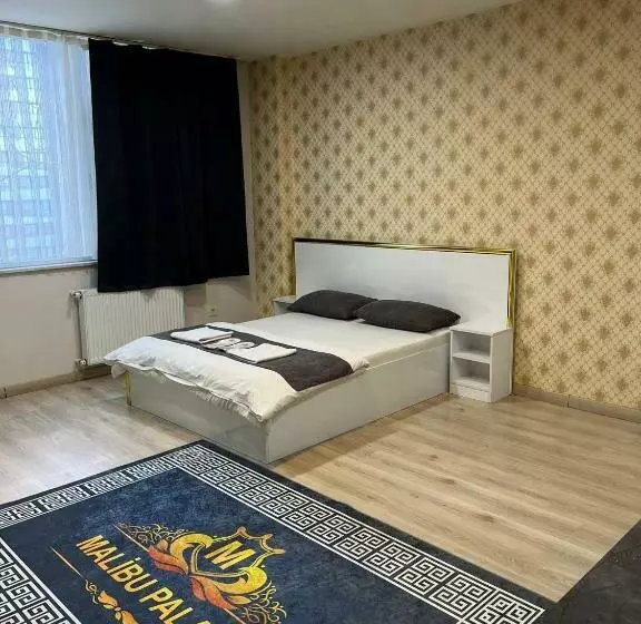 هتل Malibu Palaca