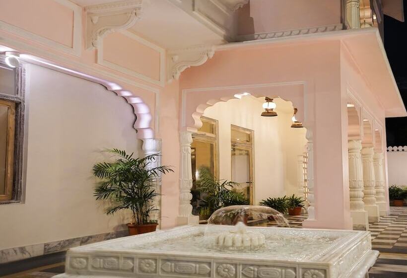 هتل Dev Mahal A Boutique Heritage