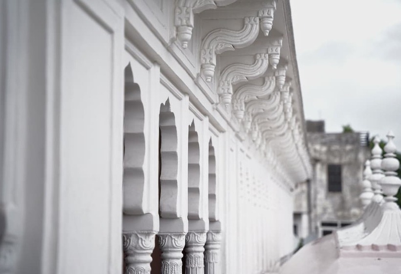 هتل Dev Mahal A Boutique Heritage