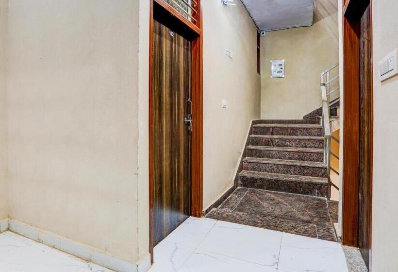 O Peeush Rao Hotel And Meeting Hall