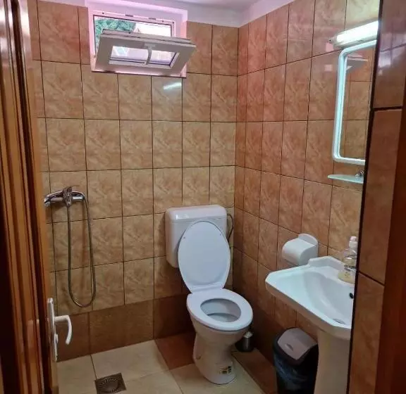 Pensiunea Cota 1200 Piscul Negru